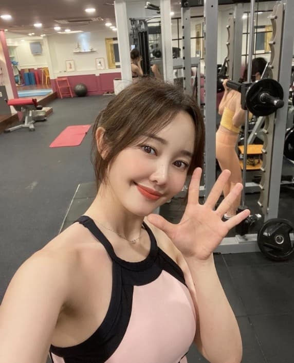 최설화 모델