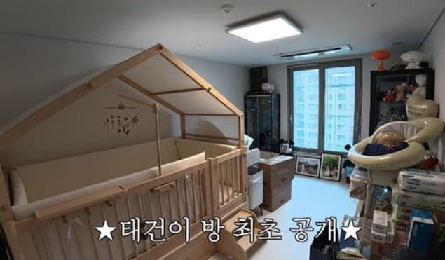 배우 이시언 아들 방 공개