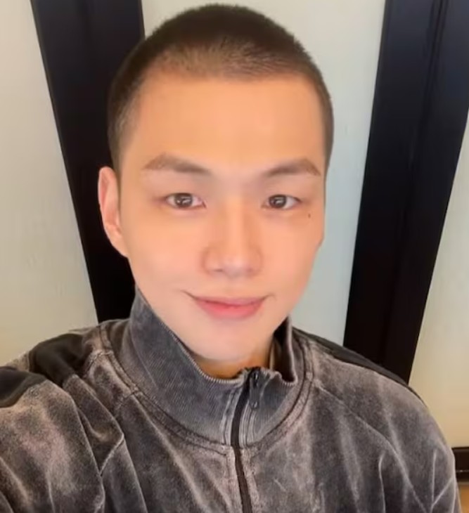 강다니엘 군 복무 삭발 근황