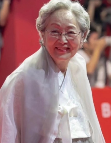 김영옥 간병