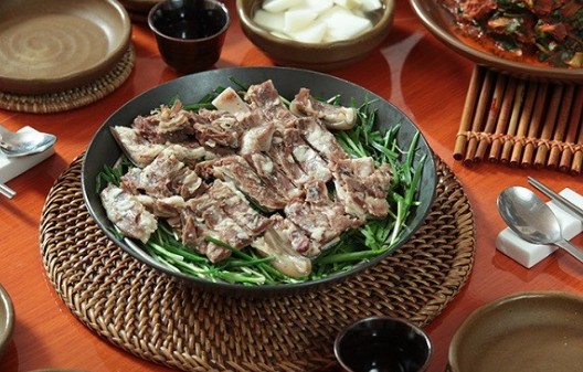 극한직업 밥주는 민박집