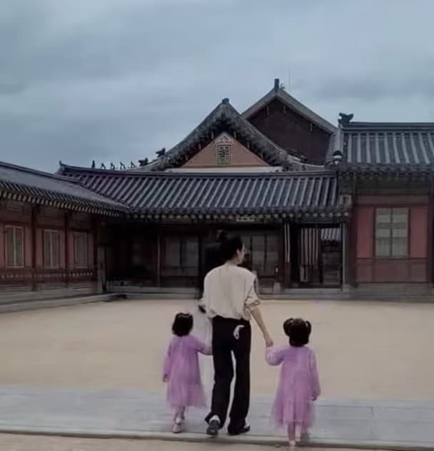 성유리 쌍둥이 딸 공개